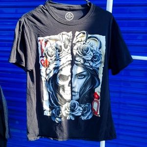 Adult size medium Queen of Hearts half girl half skull graphic tee